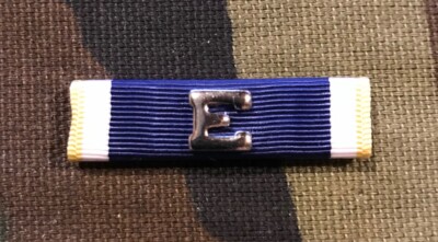 US NAVY ''E'' RIBBON BAR WITH LARGE E DEVICE