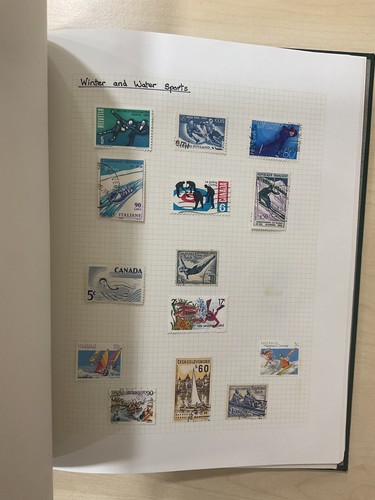 Commonwealth stamps, some world in loose leaf album. Mint/Used #z607 - Imagen 5 de 23