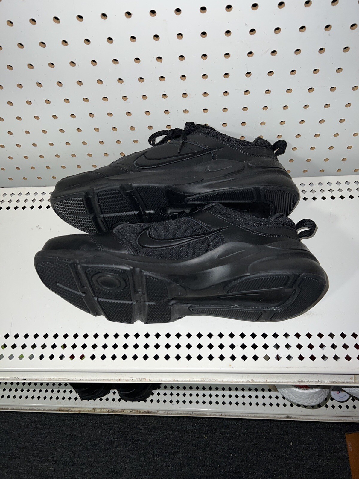 Nike Defy All Day Mens Leather Athletic Walking Training Shoes Size 11