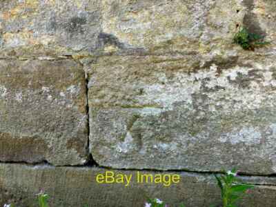 Foto 6x4 O.S.Benchmark auf Burnsall Bridge c2014