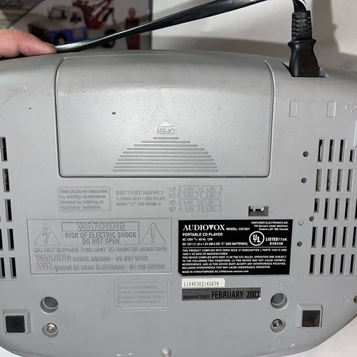 Audiovox Model CD1831 Portable System AM FM Radio CD & Cassette Player