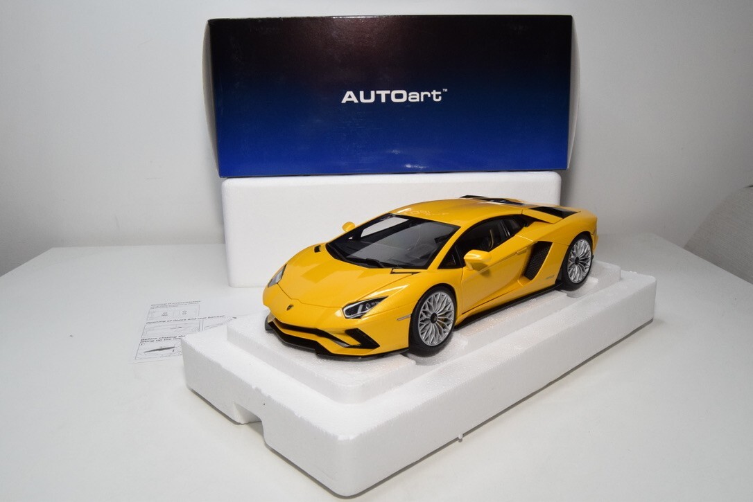 Aa 1/18 ランボルギーニ アヴェンタドール S イエロー 79132 AUTOart 1/18 ランボルギーニ アヴェンタドール S （メタリック