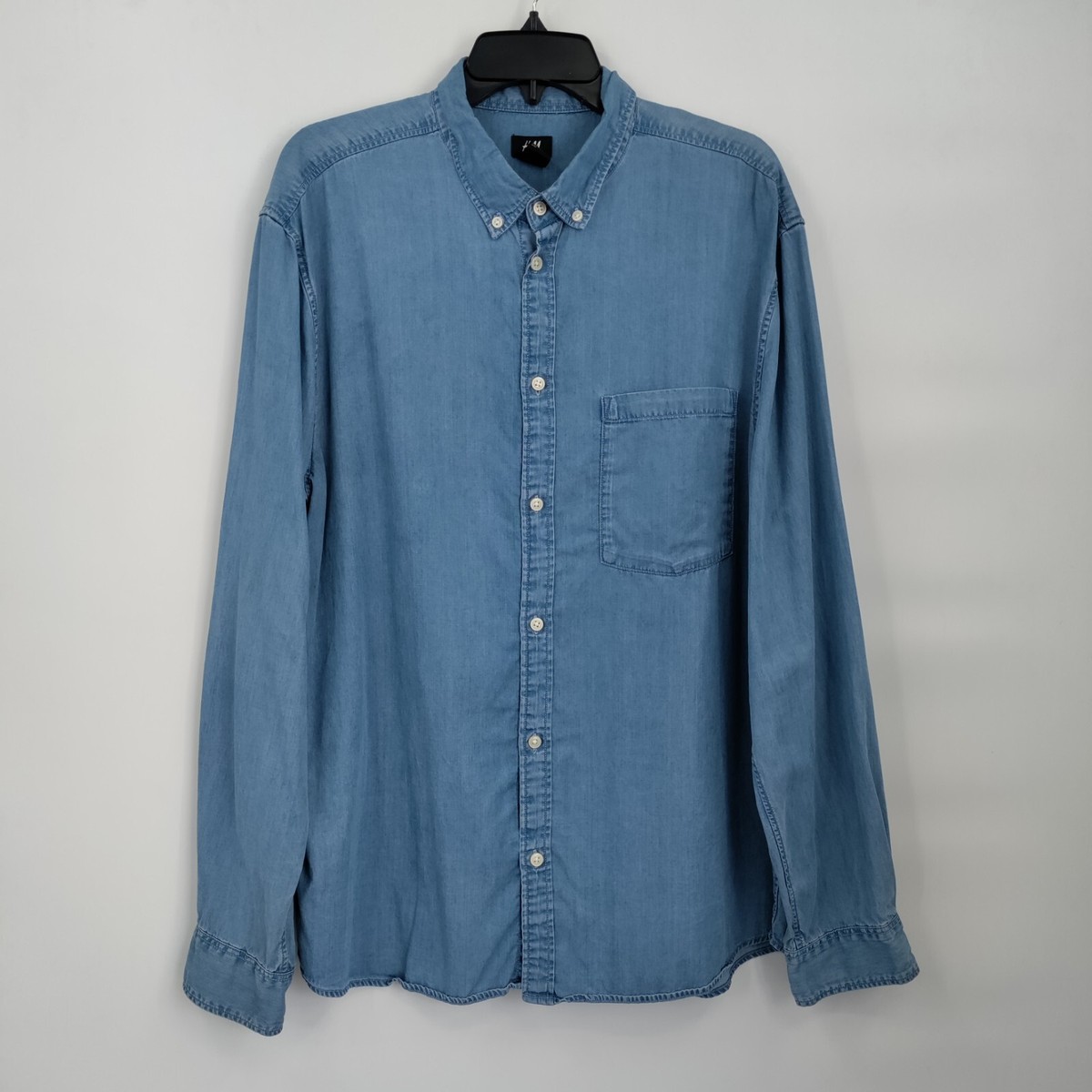 H&M Denim Shirt Adult XL Button Up Long Sleeve Blue Pockets 100
