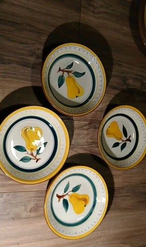 (4) Stangl Pottery 7 5/8" Pear Coupe Soup Bowls - Fruit Yellow Rim Handpainted