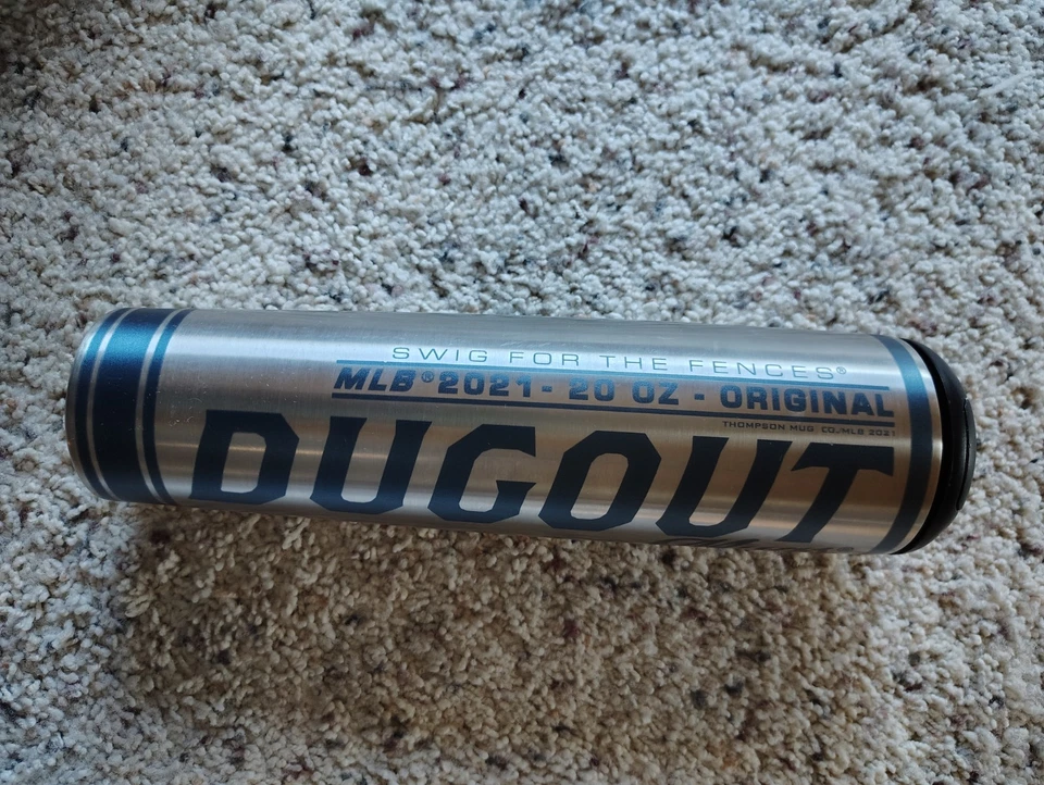 Taza Milwaukee Brewers 2021 Swig For The Fences Dugout 20 oz acero inoxidable aislada Foto 2 de 4