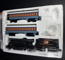 Lionel 7-11676 Polar Express Battery Powered G-Guage Train Set - Diorama
