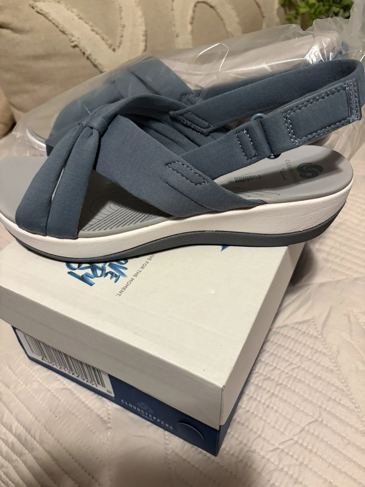 Clarks Sandals NEW 9W Cloudsteppers Arla Belle blue grey Comfort Bow Straps
