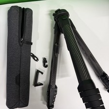 Peak Design Carbon Fiber Travel Tripod for Cam Phone used has light scratches