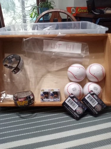 FUNKO BITTY POP LOT OF 2 MLB COLLECTION MOOKIE BETTS AARON JUDGE OF THE NY YANKE