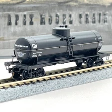 Micro-Trains N Scale 65240 Great Northern Single Dome Fuel Oil Tank Car X-1153