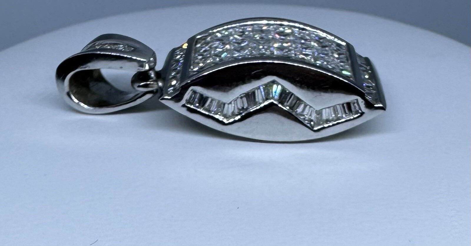 Rectangle Diamond Pendant  With Zigzag Design 18k… - image 4