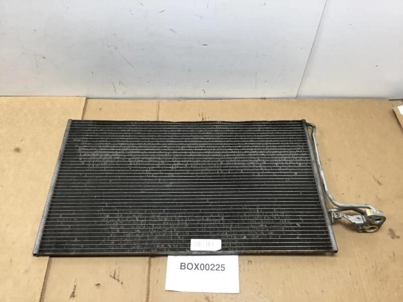 Volvo S40 2006 condensador de aire acondicionado de 2,4 L compatible con Volvo serie 70 06-13 OEM+ Foto 4 de 4