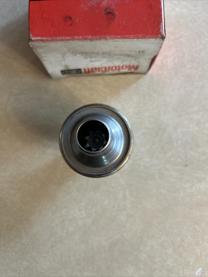 Válvula de retención de tubo de inyección de aire Ford Mustang #D9Az-9A487-C/CX-385 como nueva de Lote Antiguo 1980-85 Foto 2 de 4