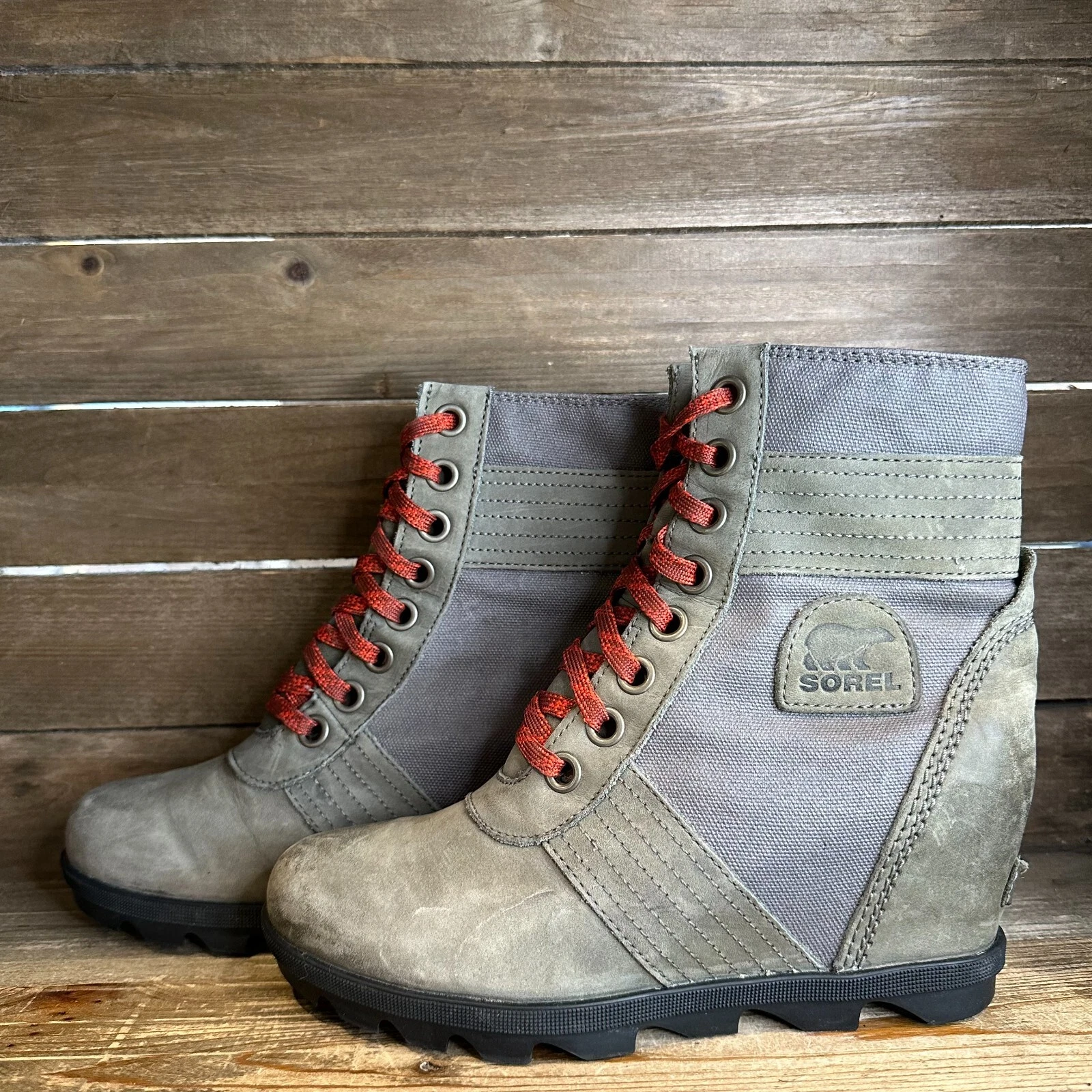 sorel lexie leather lace up wedge ankle guc boots