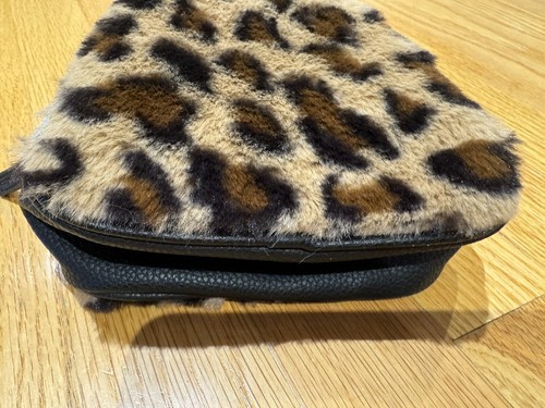 Bath & Bodyworks Makeup Bag Fuzzy Leopard Cat Ears Zip Around Black Gold Giltter - Picture 6 of 6
