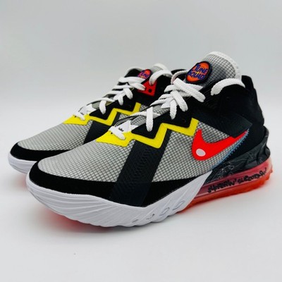 Size 7.5 - Nike Space Jam x LeBron 18 Low Sylvester x Nike Tweety