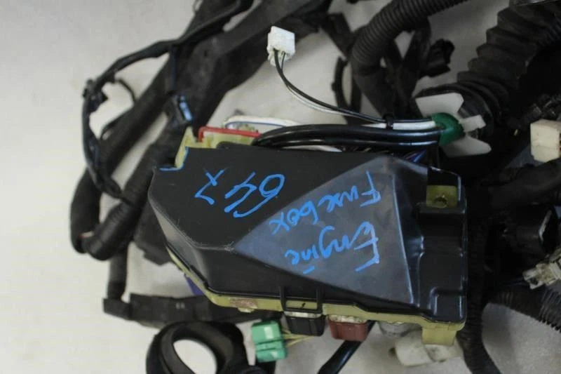 1999 LEXUS SC400 ENGINE FUSE BOX WIRING HARNESS 82111-24862 - Image 4 of 4