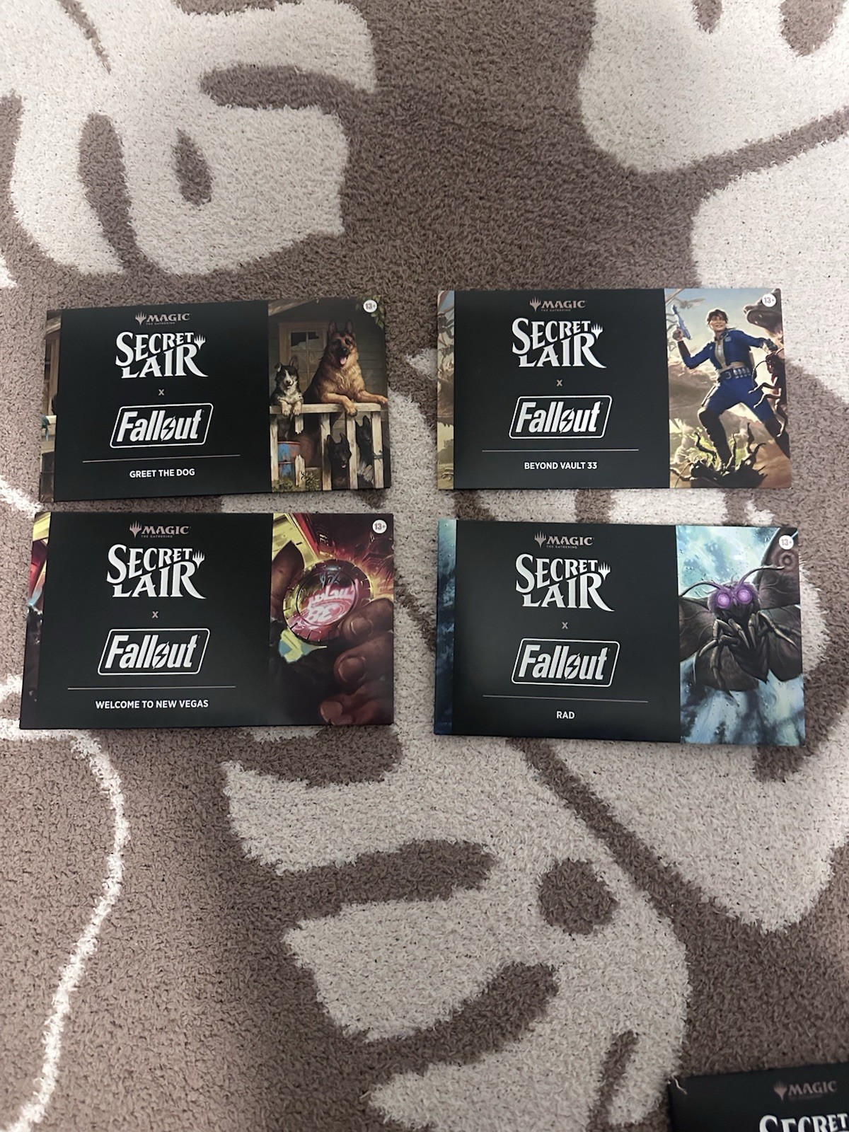 Magic The Gathering Secret Lair x Fallout EL PAQUETE SIN LÁMINAS EDICIÓN BÓVEDA