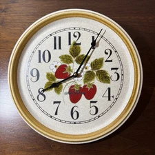 Seth Thomas Stoneware Platemate Strawberry Wall Clock