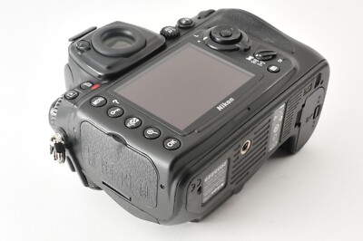 Near MINT Shutter 59036 ] Nikon D700 12.1 MP Black Digital