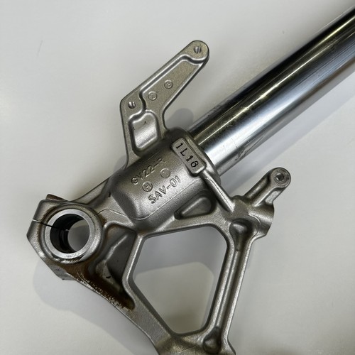 Triumph Tiger 900 Rally 2021 Front forks SHOWA straight no leaks left right pair - Picture 11 of 12