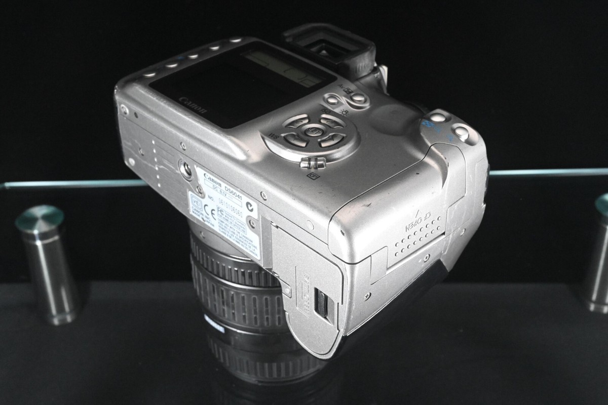 Canon EOS Kiss Digital Camera w/sigma 28-80mm f3.5-5.6 II MACRO