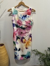 Calvin Klein ladies Designer dress Floral pattern, size 6. Excellent condition!
