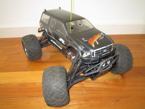 HPI RACING SAVAGE X 4X4 1/8 SCALE NITRO MONSTER TRUCK RTR KIT - Picture 8 of 20