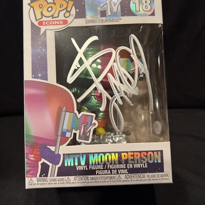 Peso Pluma  Signed *Ella Baila Sola Funko Pop RARE PSA /DNA Authenticity