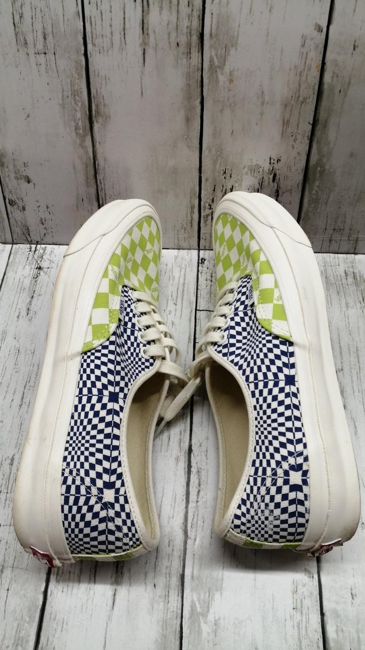 Vans Checker Flag Pattern Authentic Model 27.5 Li… - image 5