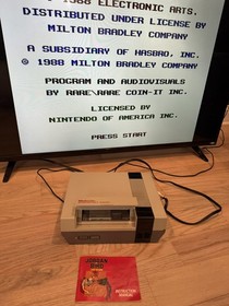 NES Nintendo Lot - Console/cords, 19 Games, 2 Controller, Zapper ALL Tested&Work