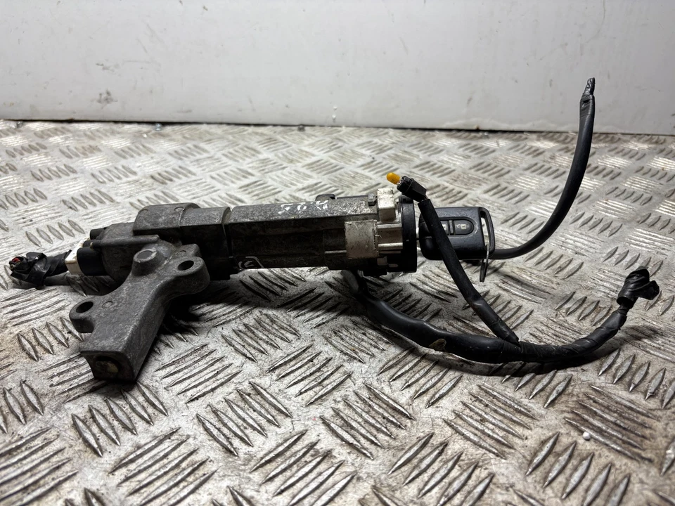 2007 NISSAN PATHFINDER IGNITION BARREL SWITCH & KEY N0502321 Foto 2 de 4