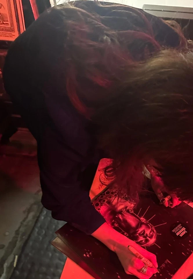  Chvrches – Screen Violence HAND SIGNED Blue Transparent VINYL LAUREN MAYBERRY - Image 4 of 4