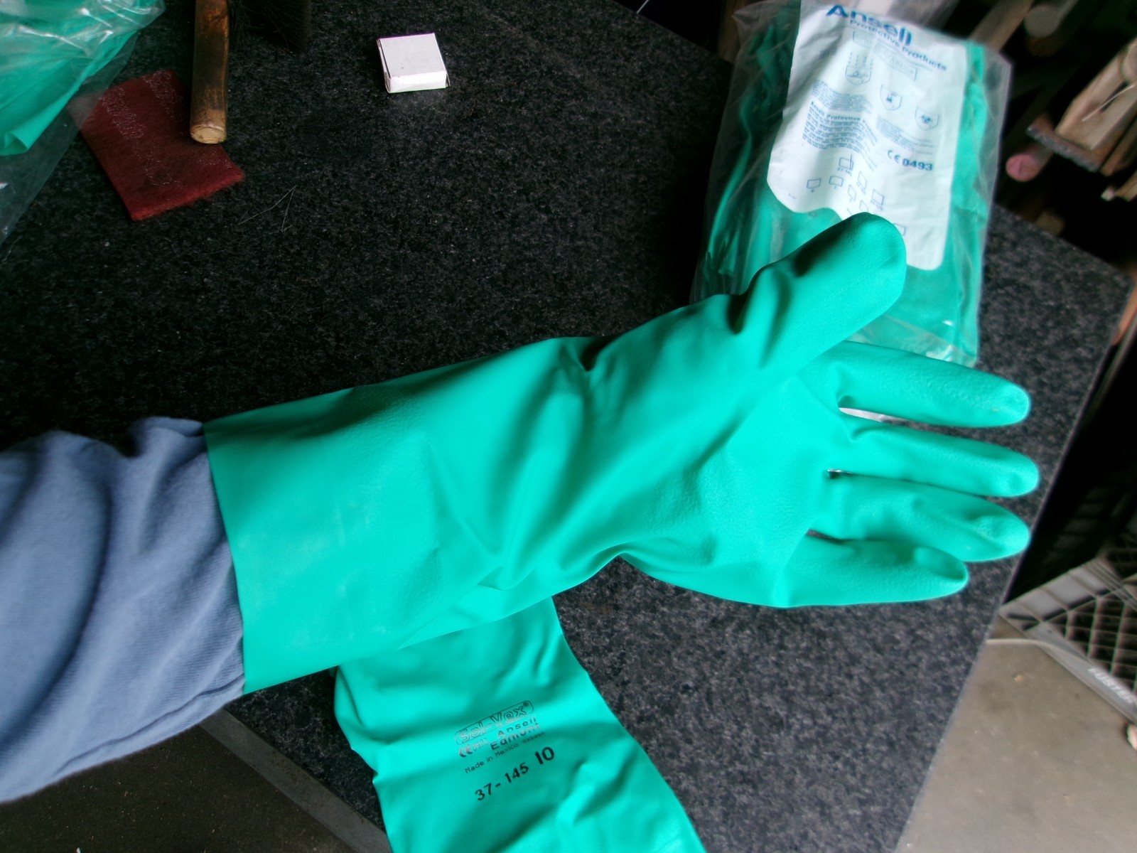 ANSELL SOL-VEX GLOVES 37-145 SIZE 10   12 PAIRS NOS