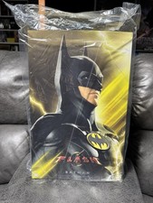 Hot Toys MMS712 – Batman (The Flash 2023) – Deluxe Version – 1:6 Figur