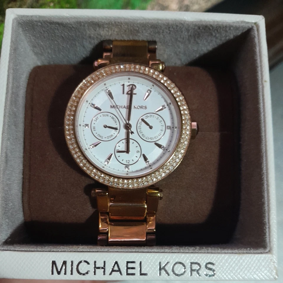 Michael Kors Channing White-Dial Rose Gold Women's Watch boxed - Image 2 of 4