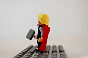 LEGO Marvel Thor Minifigure Sh0018 Avengers (2012) 6868 6869 30161 Red Cape