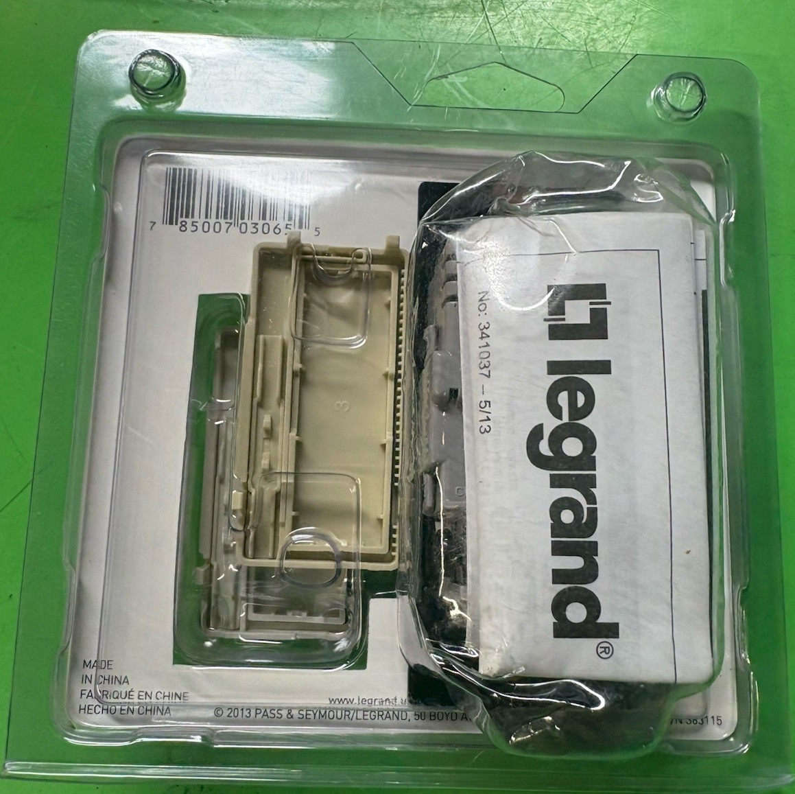 Legrand, Pass & Seymour H703PTCCCV6 Preset Slide Dimmer, 1 Pole, 3 Color Plates