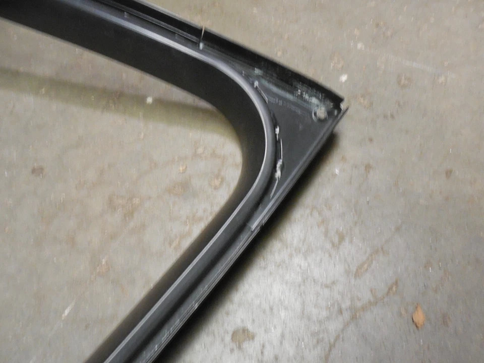 Front Right Door Inner Window Regulator Frame Assembly 4B0837916 98-04 Audi A6 — 第 3/4 张图片