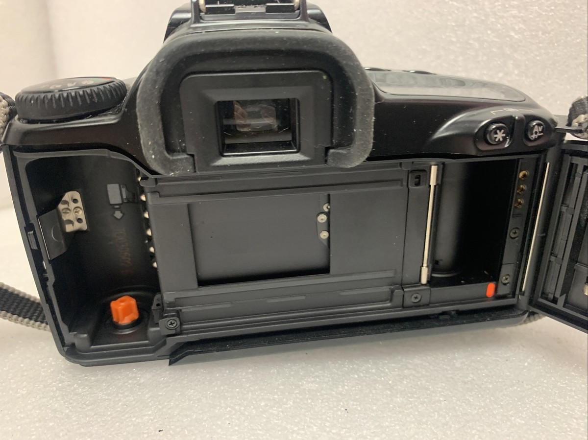 Canon EOS-3000 35mm SLR Film Camera Body Only AS IS