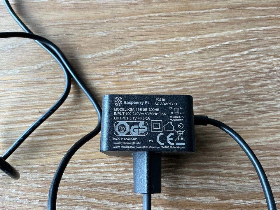 Raspberry Pi 4 Model B 4GB RAM mit Original 7 Zoll Display und Netzteil - Bild 3 von 4