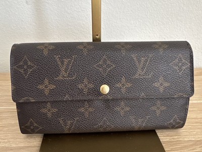 35705 Louis Vuitton Monogram Sarah Wallet