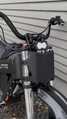 Universal Battery Powered Baja Light with Switch And Battery Pack
