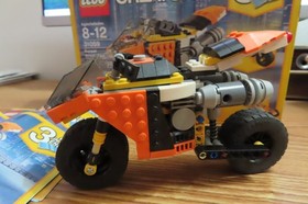 LEGO Creator : Sunset Street Bike (3 in 1) w MANUALS & Box (31059) Retired Set