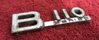 B 110 FENDER EMBLEM BADGE INTERNATIONAL HARVESTER TRUCK 219291 PICKUP  1960S OEM — photo 2