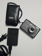 Nikon Coolpix S570 Digital Camera 12MP, Black, Battery Charger,Case.Very Good.