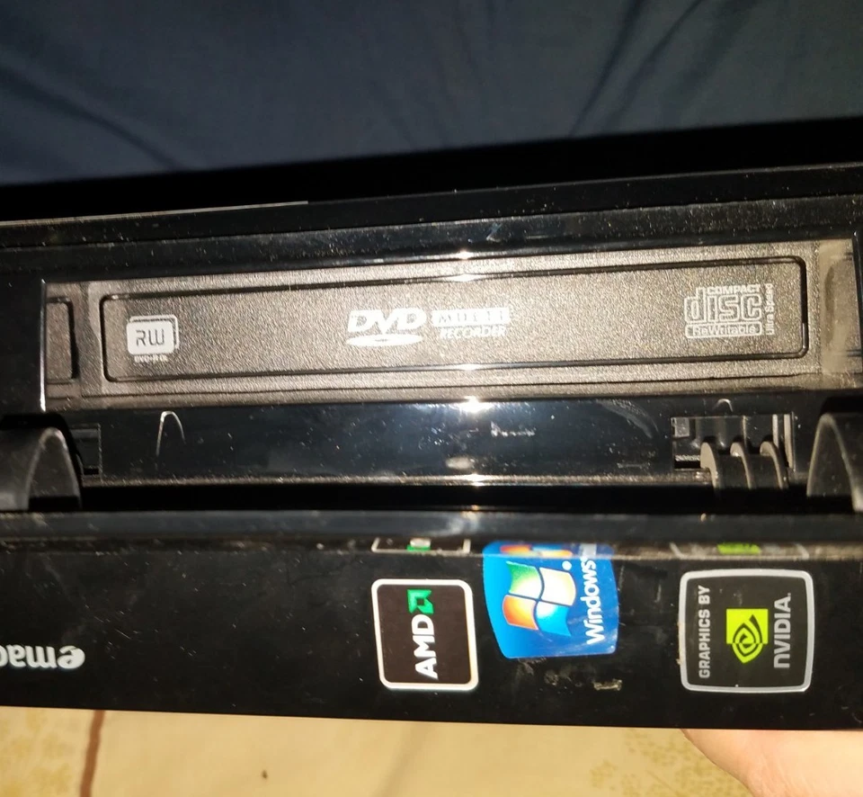 Y2K 2010's eMachines Office PC (NO HDD, 2 GB RAM, Quadro 400, Athlon II X2 220) - Image 4 of 4