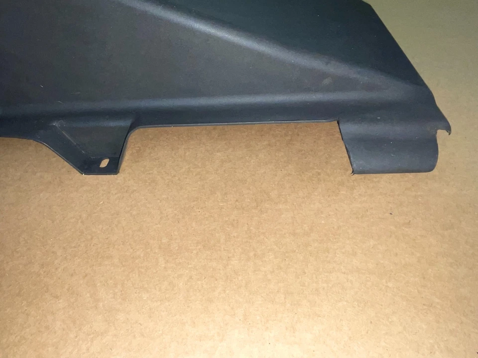 Deflector de presa de aire cubierta delantera del radiador Corvette C5 GM 97 98 99 00 01 02 03 04 Foto 3 de 4