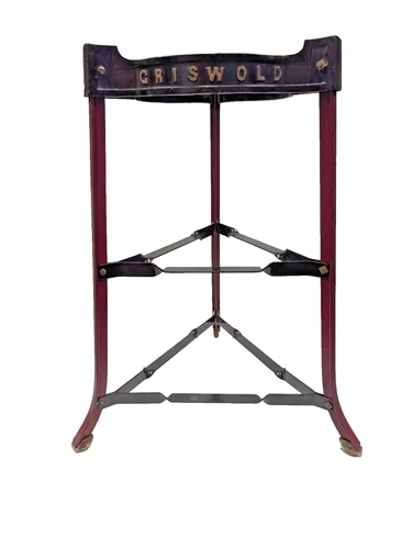 Rare: Griswold cast iron dutch oven store display stand: Great Condition