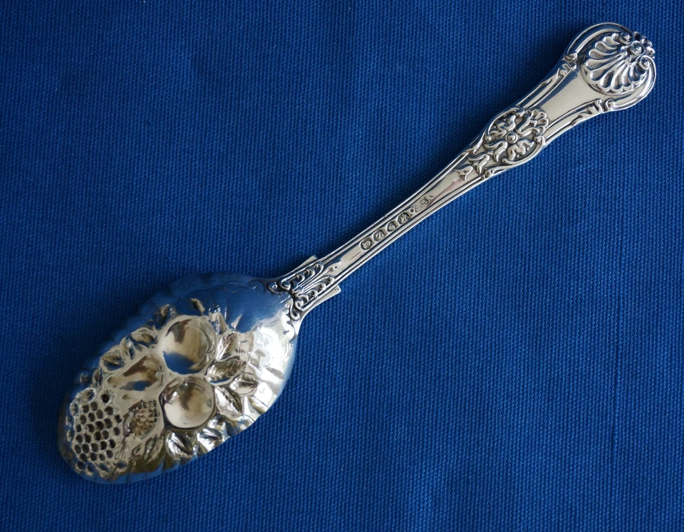 CUCHARA PARA SERVIR BAYAS WILLIAM EATON Londres 1833 de plata esterlina - 7 1/4" Foto 3 de 4